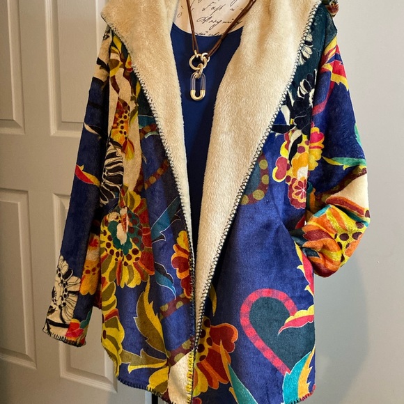 Johnny Was Jackets & Blazers - Johnny Was Sherpa Jacket / Hoodie - small